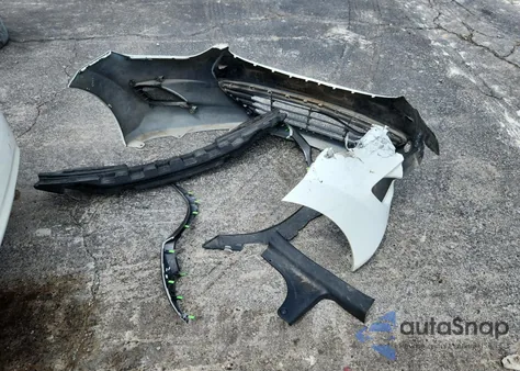 2013 Hyundai Elantra Gls from USA, damaged, VIN 5NPDH4AE4DH372767